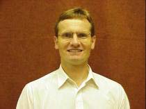 (Collin Broholm, miembro del equipo de científicos.) (Foto: Johns Hopkins U.)