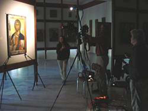 (Capturando el pasado. Un equipo especial está recogiendo datos de esta pintura del siglo XII.) (Foto: Archbishop Makarios III Foundation)