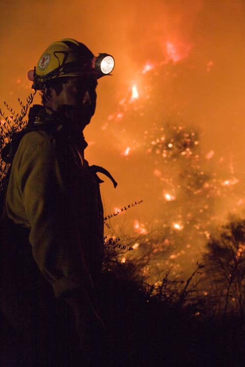 (Uno de los incendios de California.) (Foto: Andrea Booher/FEMA)